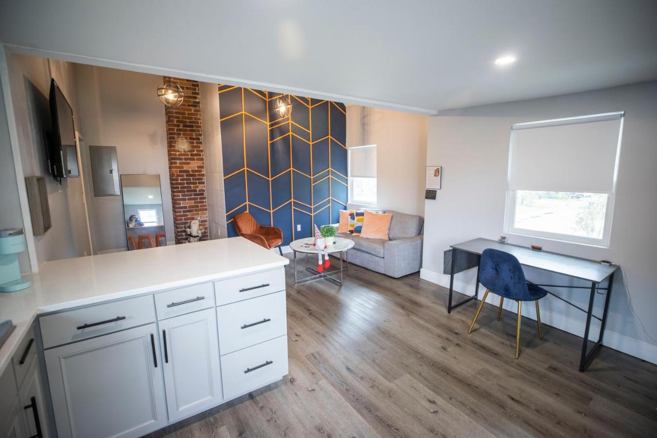 The Contemporary Apartment Sanford Exterior photo
